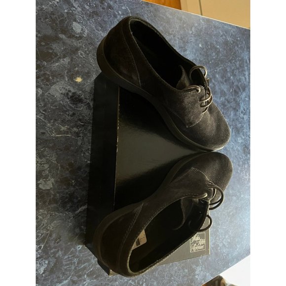 ERMENEGILDO ZEGNA Midnight Navy Blue Suede Derby Men’s US 7 $650